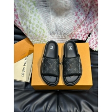 Louis Vuitton Slippers